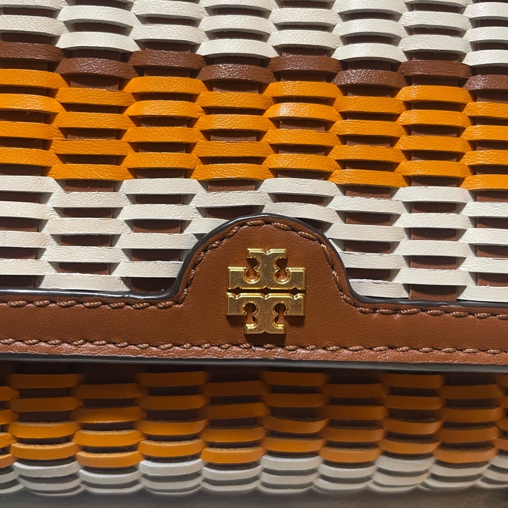 Tory Burch Emerson Woven Chain Crossbody Bag in Orange and White π§‘ - Picture 7 of 17